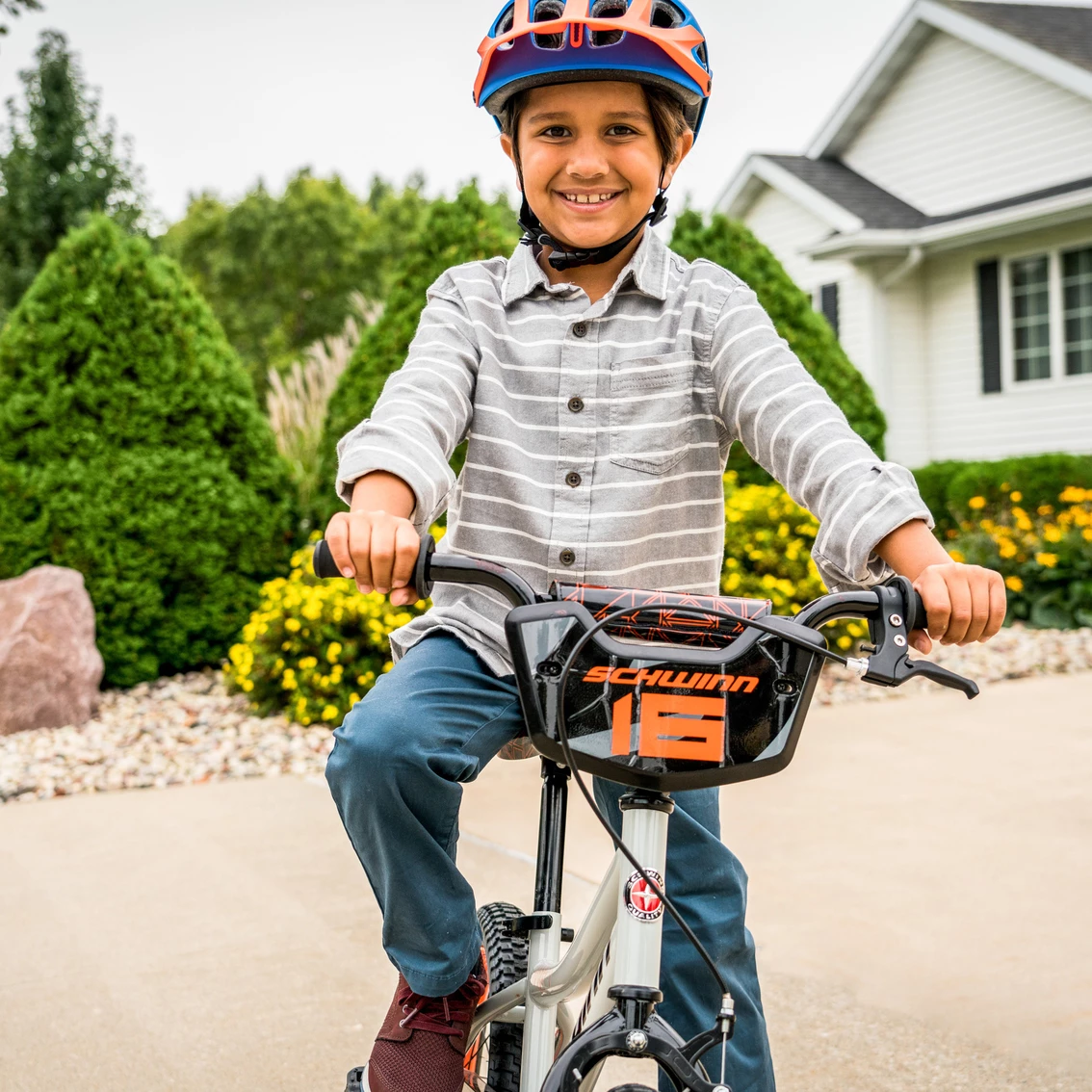 Cheapest 👍 Schwinn Boys Scorch 16 In. Bike 🎉 - Image 4